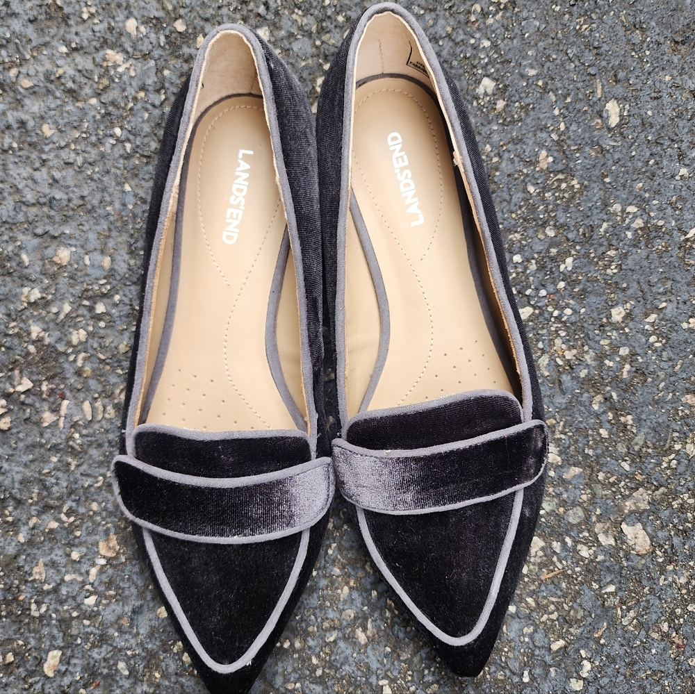 Lands End Pointed Toe Velvet grey flats
